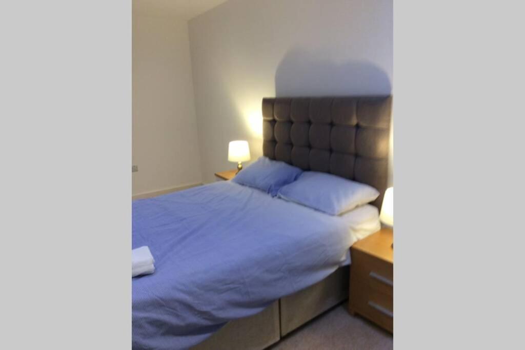 Max'Em Lexington Luxury Apartment 斯劳 外观 照片